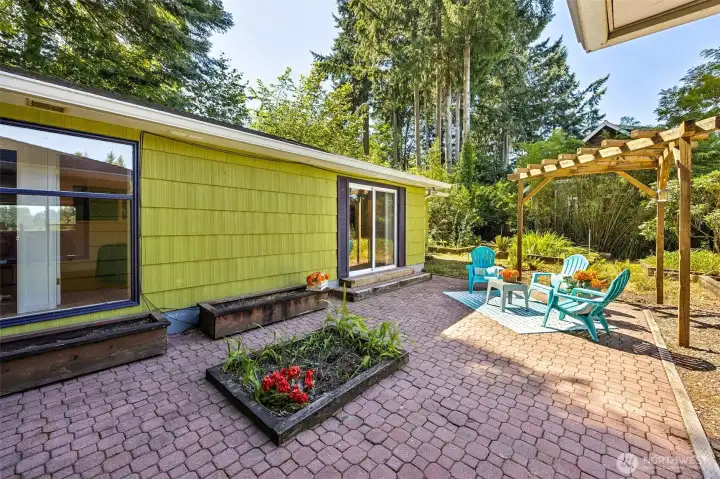 An interior view from the hall door to the courtyard highlights the privacy built-in to this landscape and hardscape design.