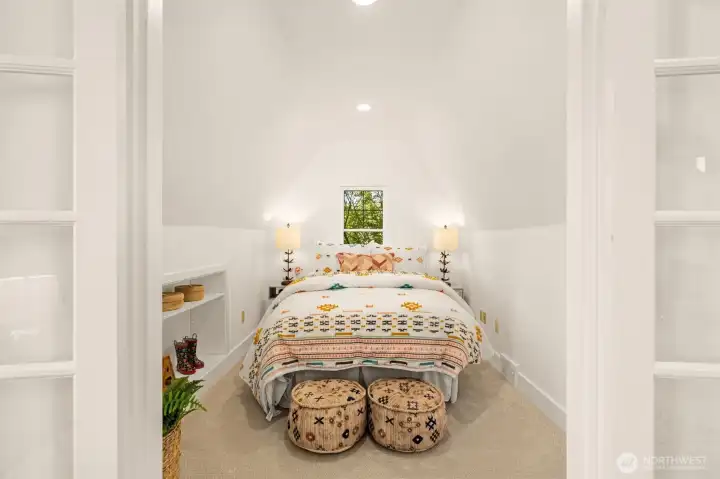 Cozy room for sleepoing