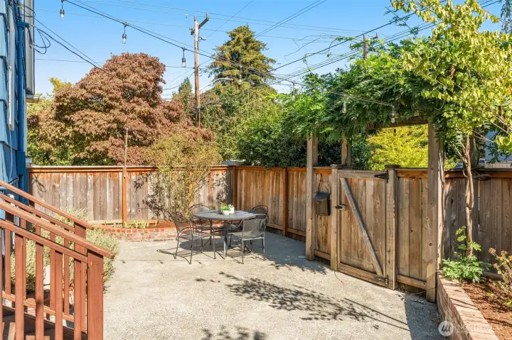Lots of space for dining outside