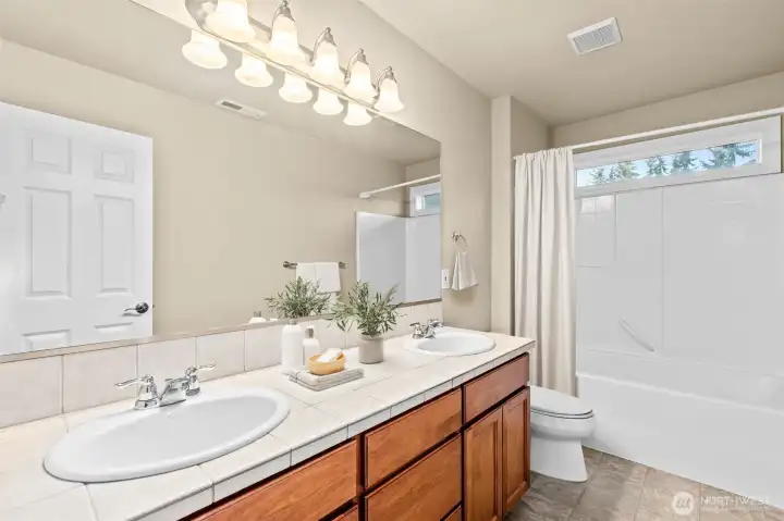 full bath on 2nd floor