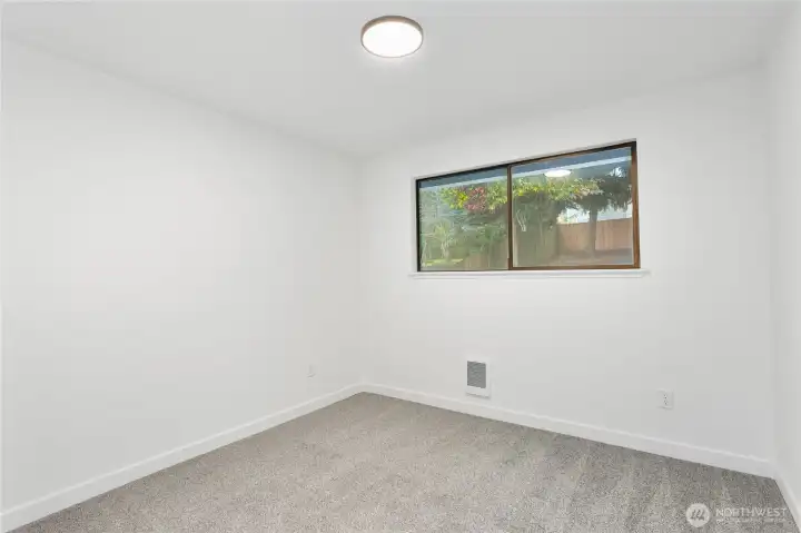 2nd Extra bedroom for a total of 4 bedrooms!