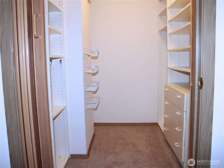 Walk-in Closet