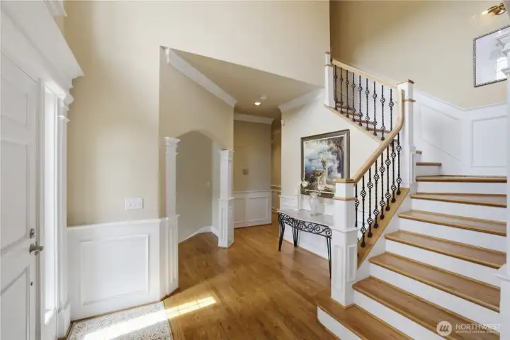 Spacious foyer