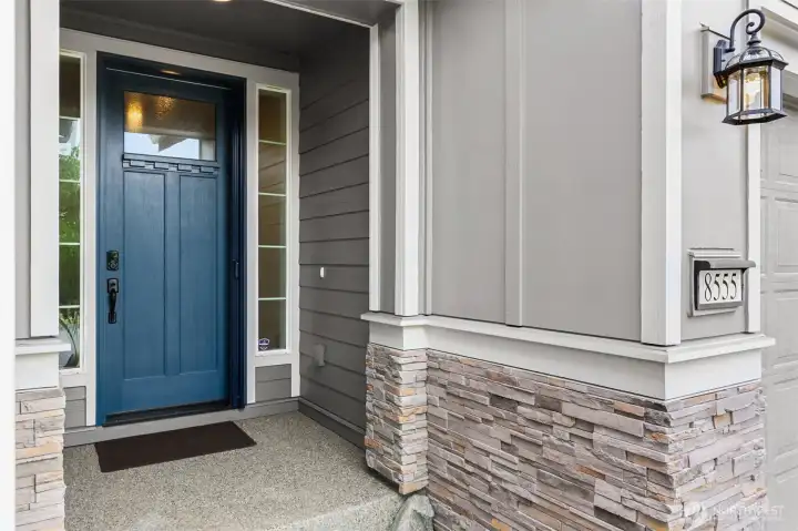 Keyless Entry with Phantom Retractor Screen Door