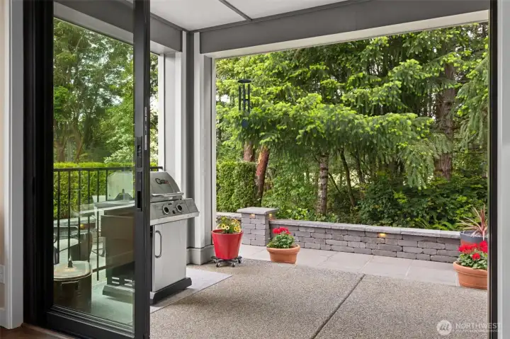 3-Panel Collapsible Slider with Retractable Screen to Patio