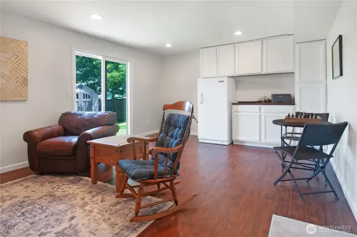 Sliding door provides easy access to the back yard. Sliding door provides easy access to the back yard.