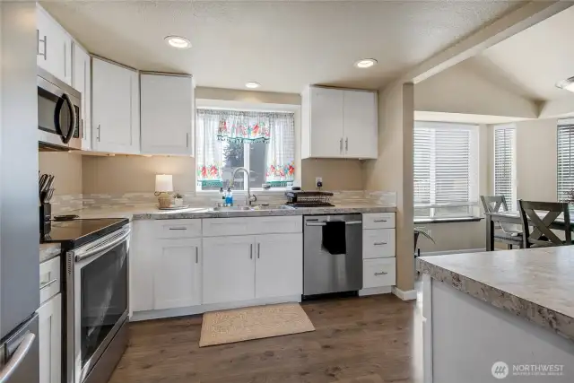 Entry view to kitchen
