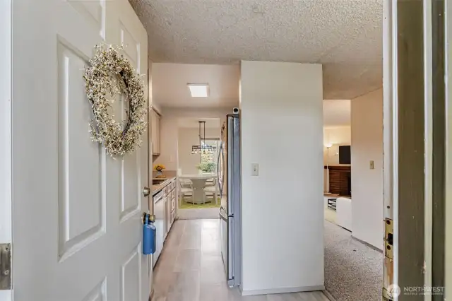 Welcome to this inviting updated Condo