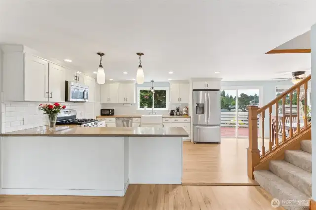 Updated kitchen with walk-in pantry