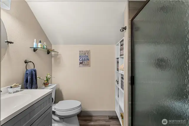 3/4 Bathwith Tile Shower