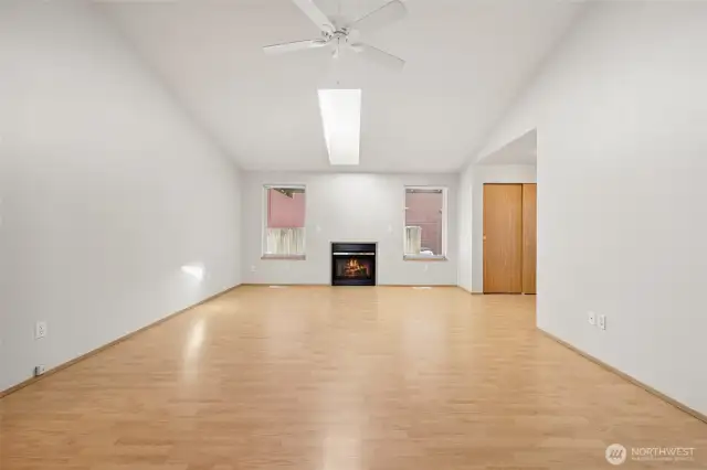 Vaulted ceiling, gas fireplace, skylight and ceiling fan