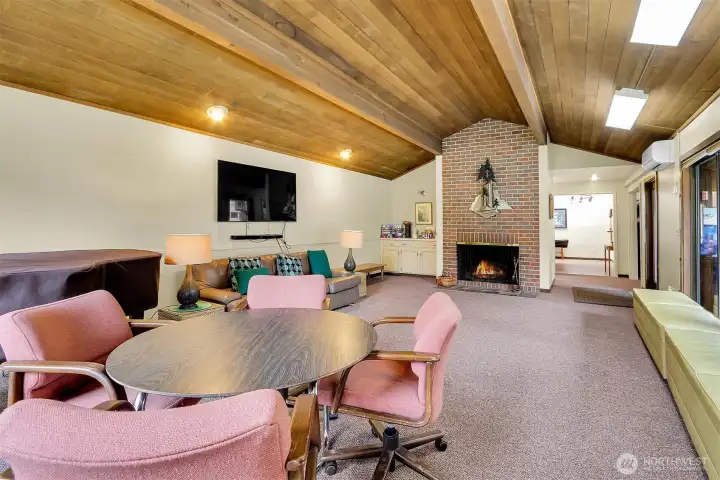 Vibrant, active Cedar clubhouse
