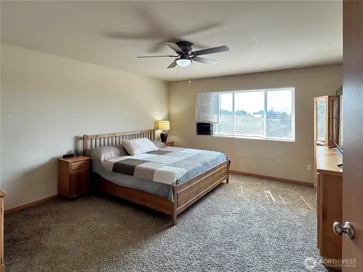 Primary suite