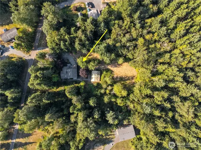 Private 5-acre retreat in Arlington, WA, tucked among evergreens with a gated entry, home, and large outbuilding. Just minutes to Marysville yet surrounded by nature, this property offers the perfect balance of privacy and convenience.
