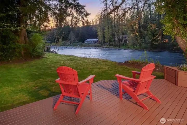 Imagine every morning, noon and night on the river.