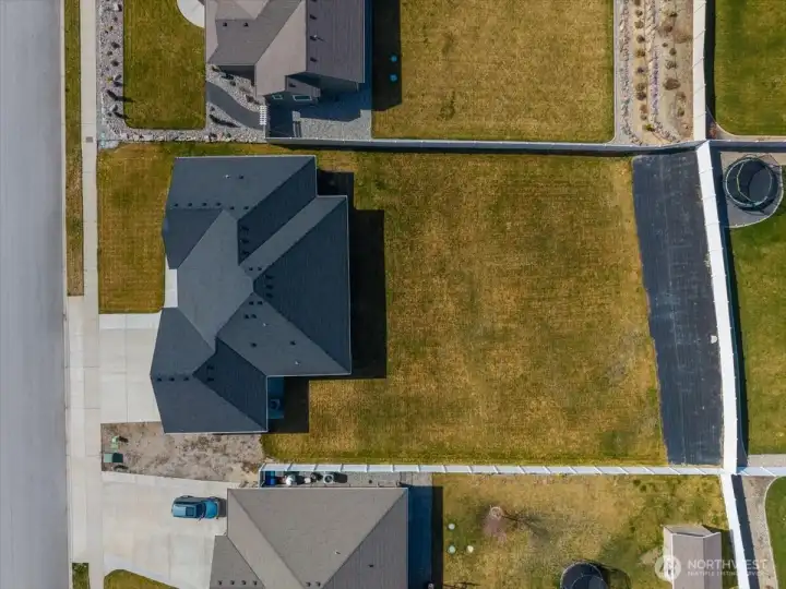 Lot's of Elbow Room Between Neighbors