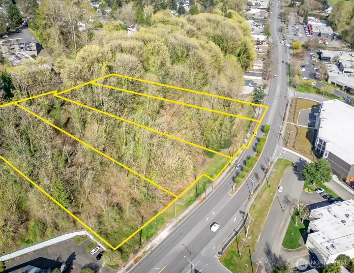 Lot lines are approximate and for illustrative purposes only.