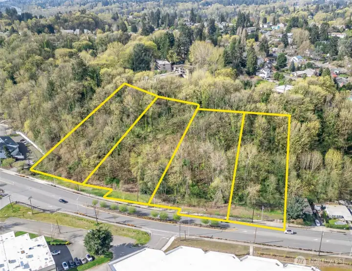 Lot lines are approximate and for illustrative purposes only.