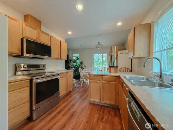 Range, Dishwasher, Microwave New 2025