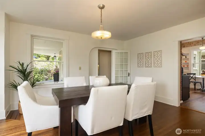 Dining room enters into the kitchen