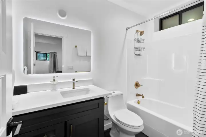 Lowerl level 3rd full bath