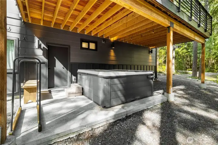Hottub included