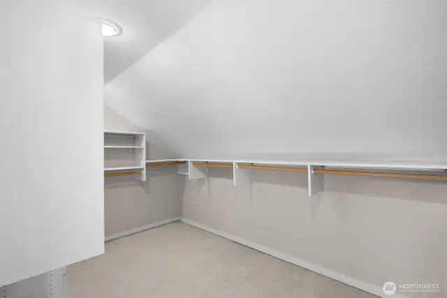 Walking Closet