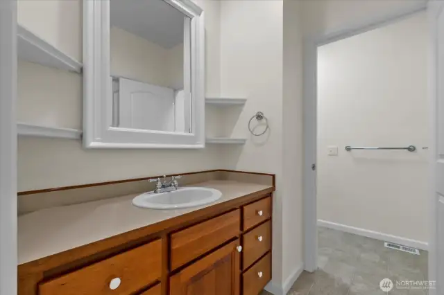 Other side of the Jack and Jill bathroom.