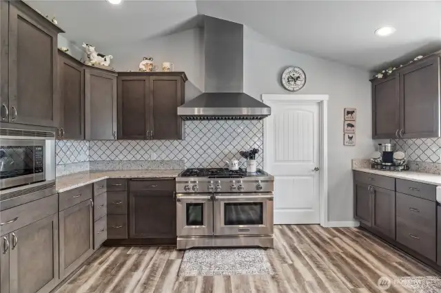 gorgeous kitchen