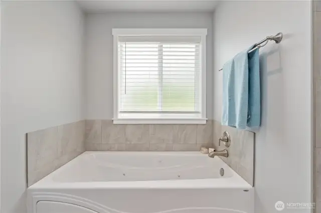soaker tub