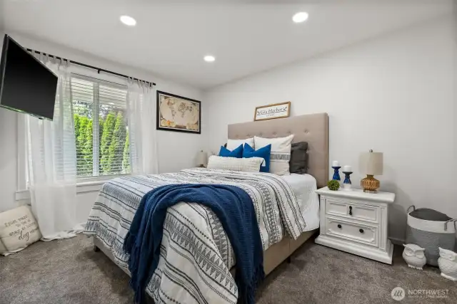2nd bedroom