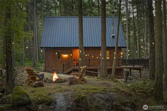 Twilight fire pit