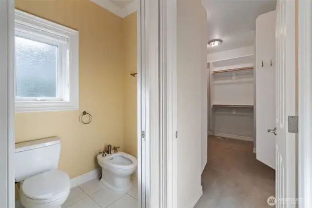 private toilet and bidet