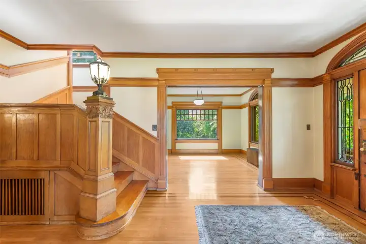 Let's go upstairs to see the sleeping quarters.