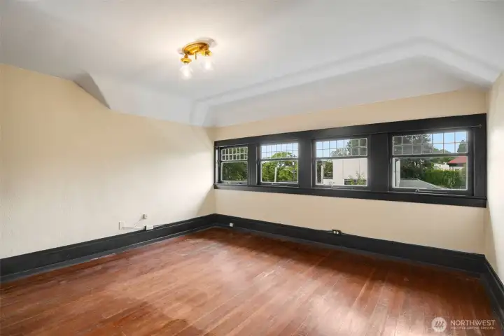 Middle bedroom top floor.