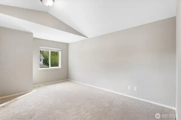 New carpet & new paint throughout