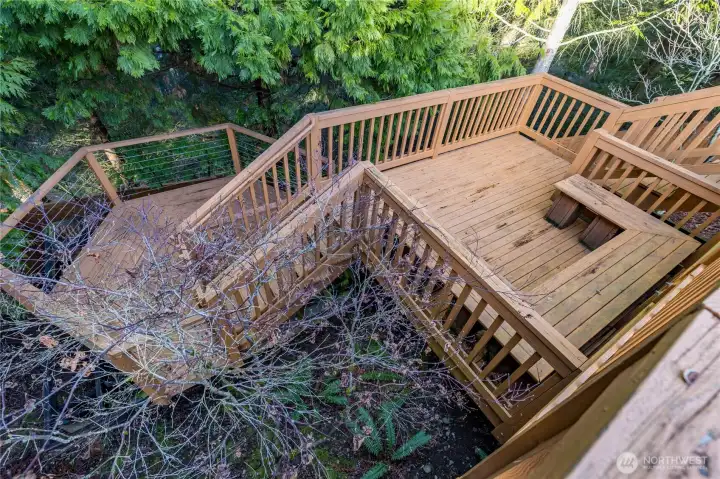 Multi-level deck with built-in benches