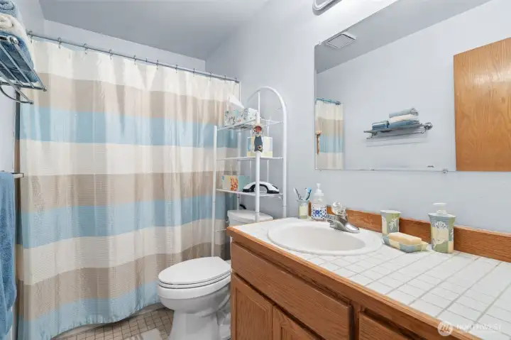 Main bathroom Main bathroom