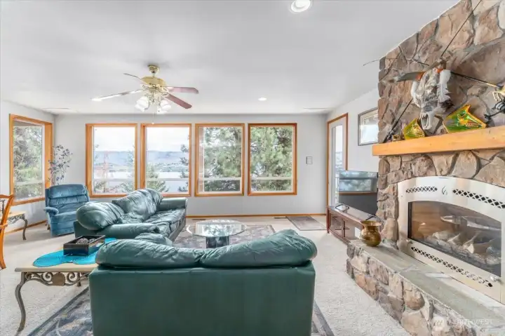 Lower living room