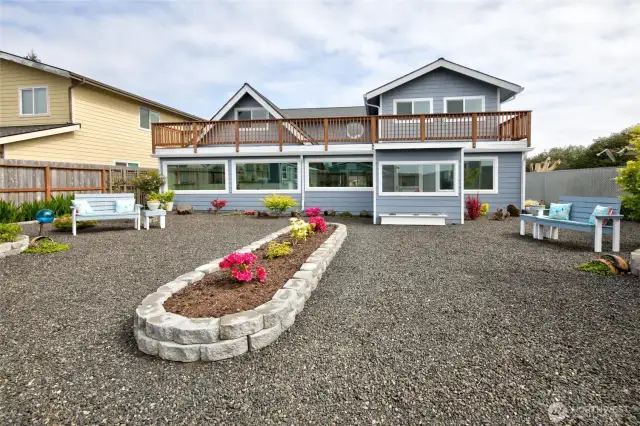 Gorgeous landscaping