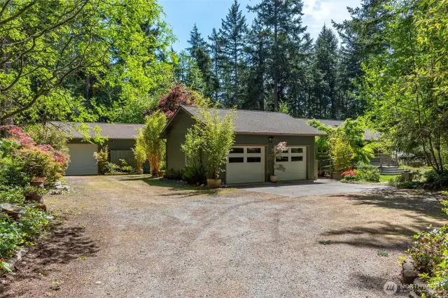 Amazing and secluded property, on a quiet dead end street in a custom home community. Spacious driveway with room for all your extras: including RV and boat parking.