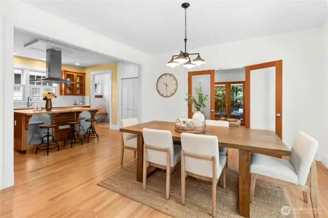 Ample room here for a fun dinner party.