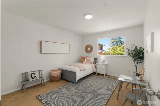 3rd (large) upper bedroom.