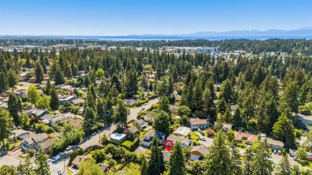 Seattle, Puget Sound and the rest of the amazing Pacific Northwest at your doorstep. Come visit!