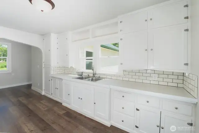 White cabinets with tile
