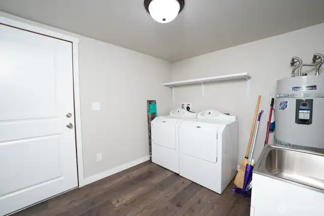 Main level laundry room