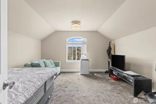 Bedroom 4 (2nd primary)