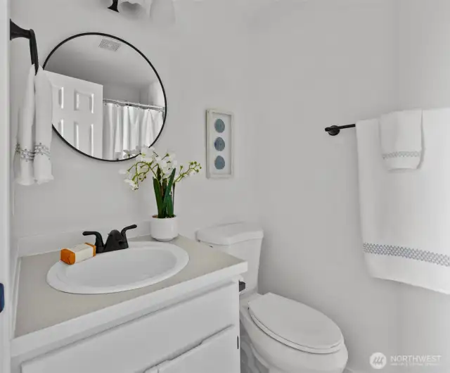 Ensuite primary bathroom