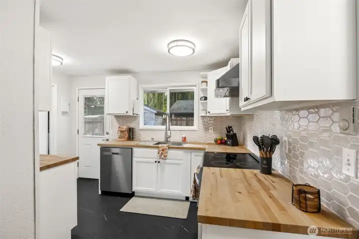 Fully renovated kitchen