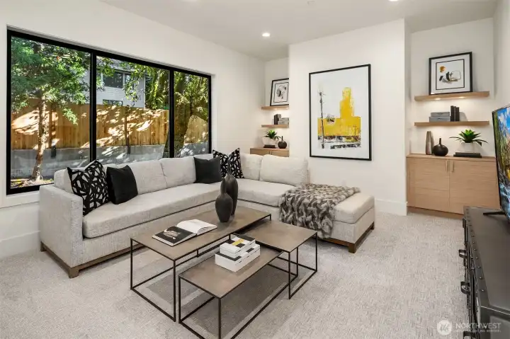 Flexible main floor bonus room